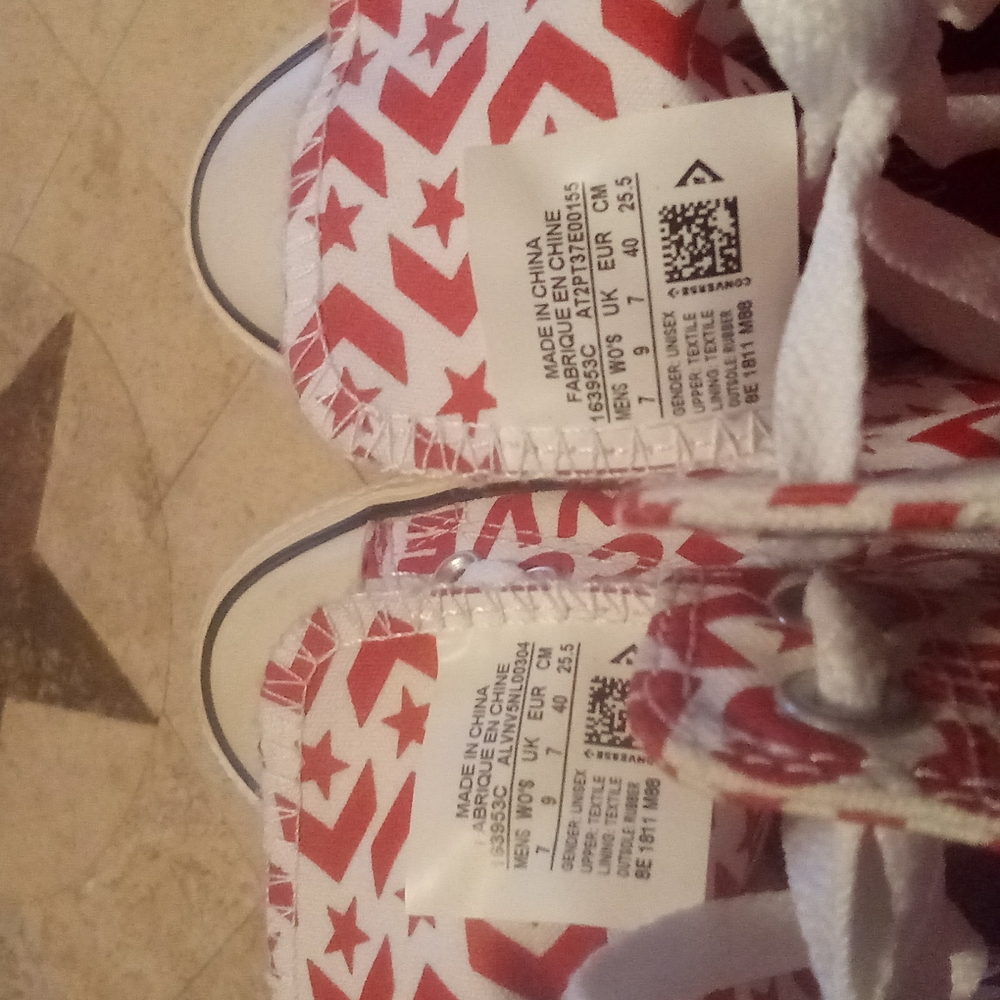 Converse(Chuck Taylor)7-M/9-W - Picture 6 of 8